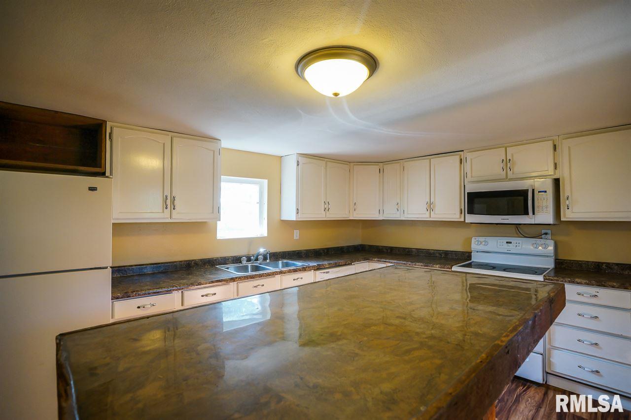 9010 East Manito Road Manito, IL 61546 - Photo 15 of 36 Gallery Image 15