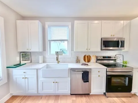 $619,000 | 20 Broad Street, Unit 1, Medway, MA 02053