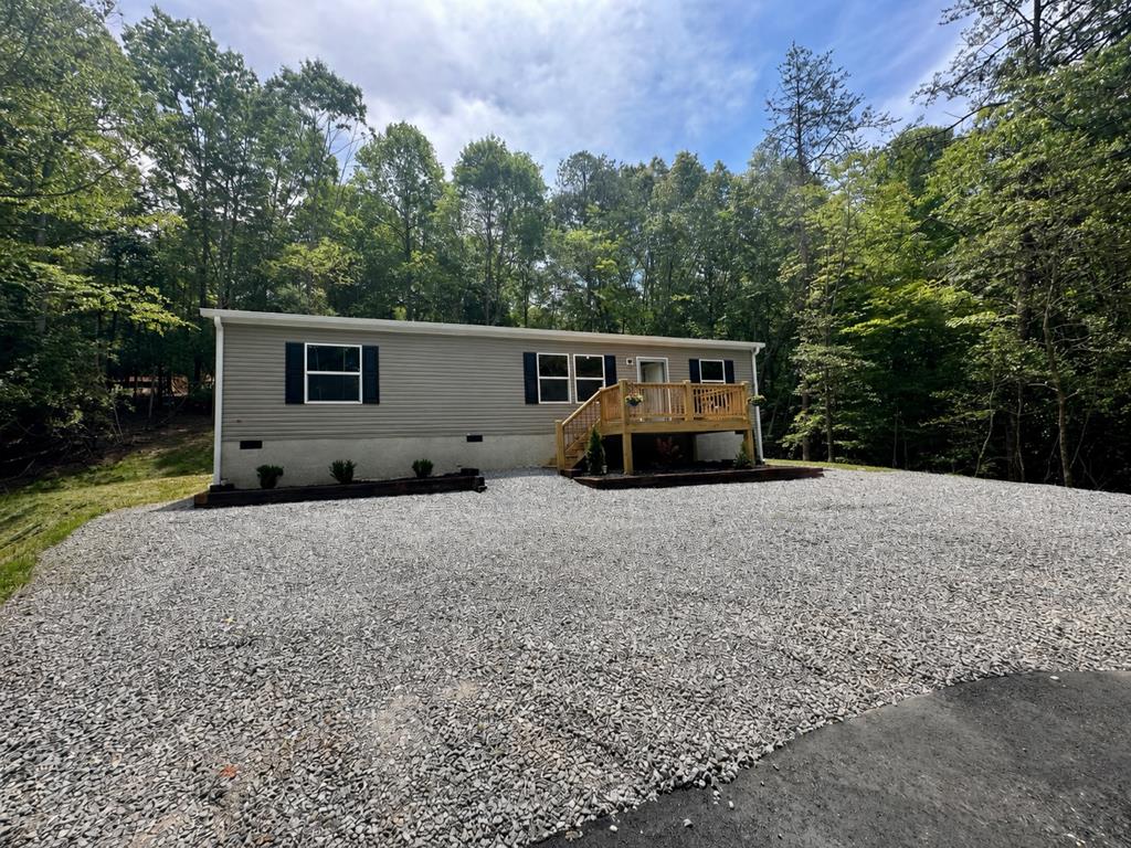 101 Harris Ridge Lane Hayesville, NC 28904 - Photo 2 of 34