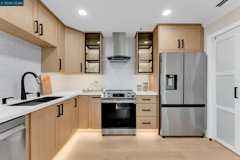 $829,000 | 2825 Ptarmigan Drive, Unit 3, Walnut Creek, CA 94595