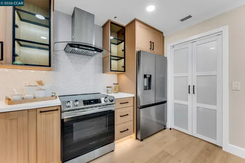 $829,000 | 2825 Ptarmigan Drive, Unit 3, Walnut Creek, CA 94595