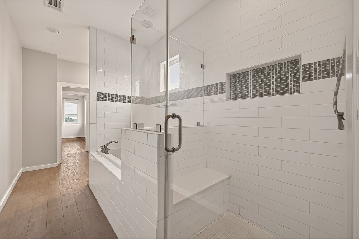 1819 South Street Houston, TX 77009 - Photo 18 of 27 a bathroom with a shower