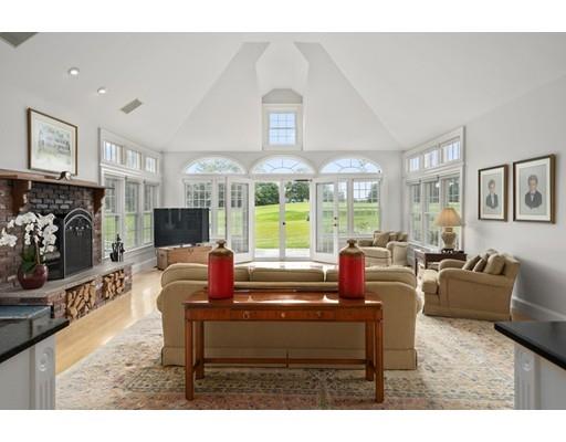 64 Wellesley Street Weston, MA 02493 - Photo 19 of 34