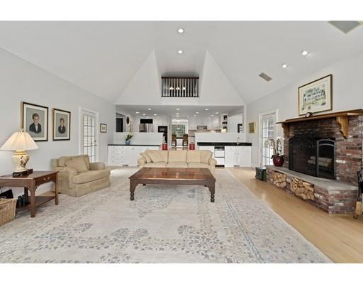 64 Wellesley Street Weston, MA 02493 - Photo 20 of 34