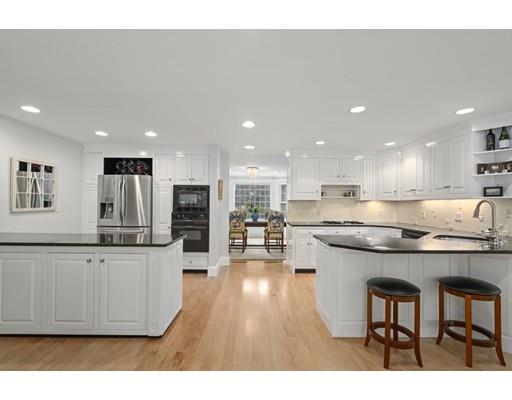 64 Wellesley Street Weston, MA 02493 - Photo 7 of 34