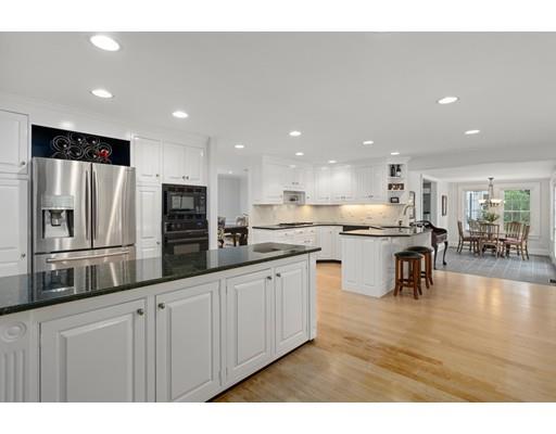 64 Wellesley Street Weston, MA 02493 - Photo 9 of 34