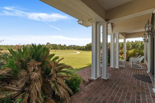 $850,000 | 102 Loftin Road, Columbia, MS 39429