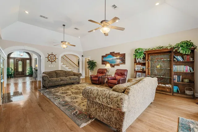 $850,000 | 102 Loftin Road, Columbia, MS 39429