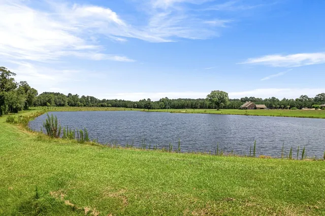 $850,000 | 102 Loftin Road, Columbia, MS 39429