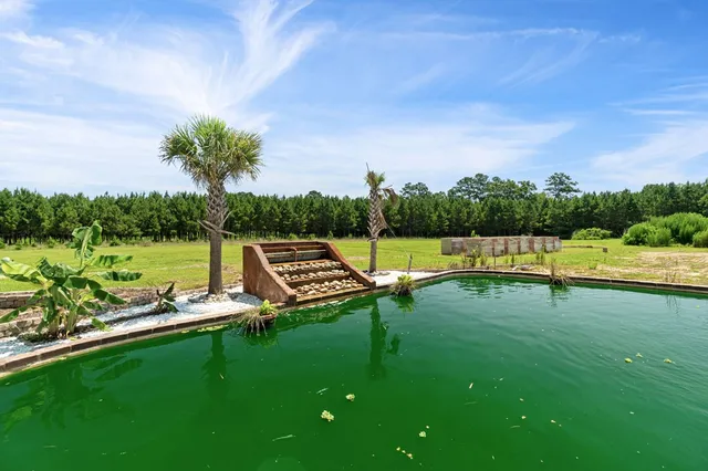 $850,000 | 102 Loftin Road, Columbia, MS 39429