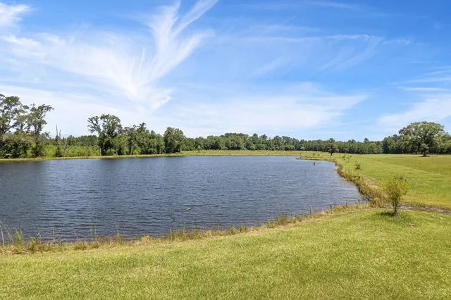 $850,000 | 102 Loftin Road, Columbia, MS 39429