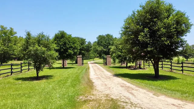 $850,000 | 102 Loftin Road, Columbia, MS 39429