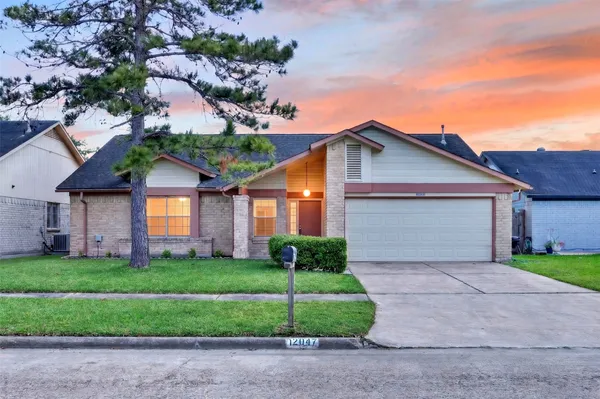$1,850 | 12047 Plumpoint Drive, Houston, TX 77099