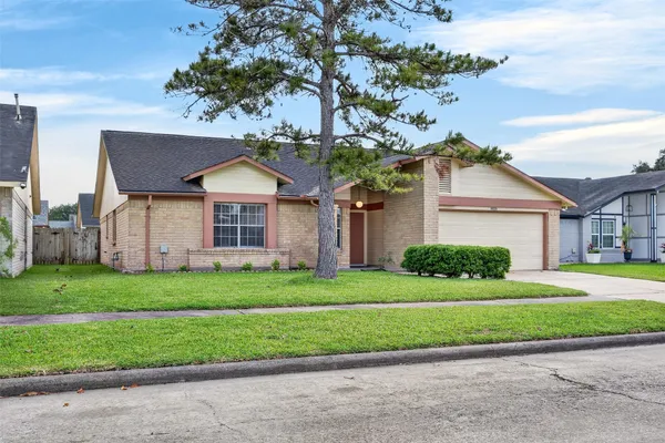 $1,850 | 12047 Plumpoint Drive, Houston, TX 77099