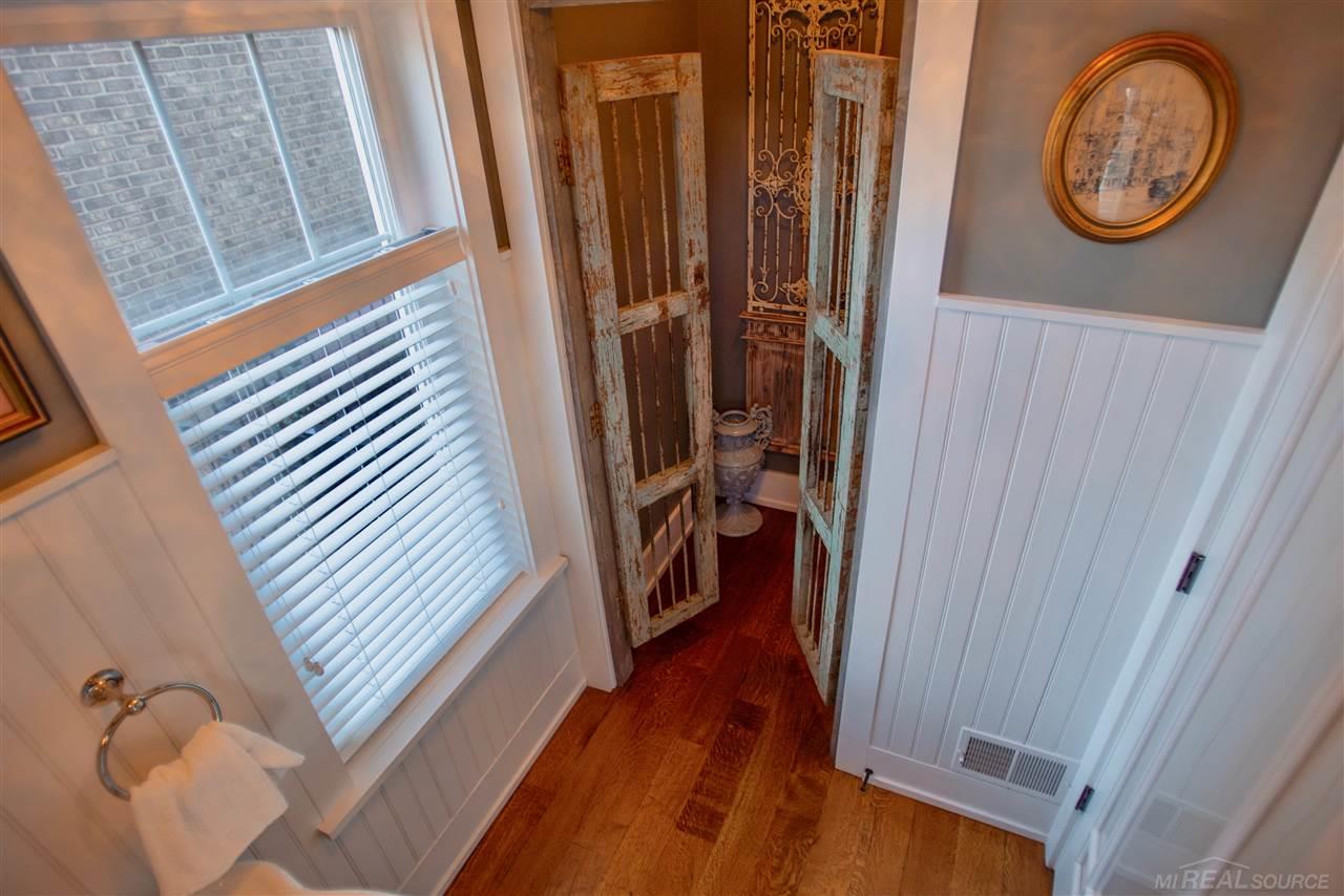 307 Wilcox Street Rochester, MI 48307 - Photo 23 of 49
