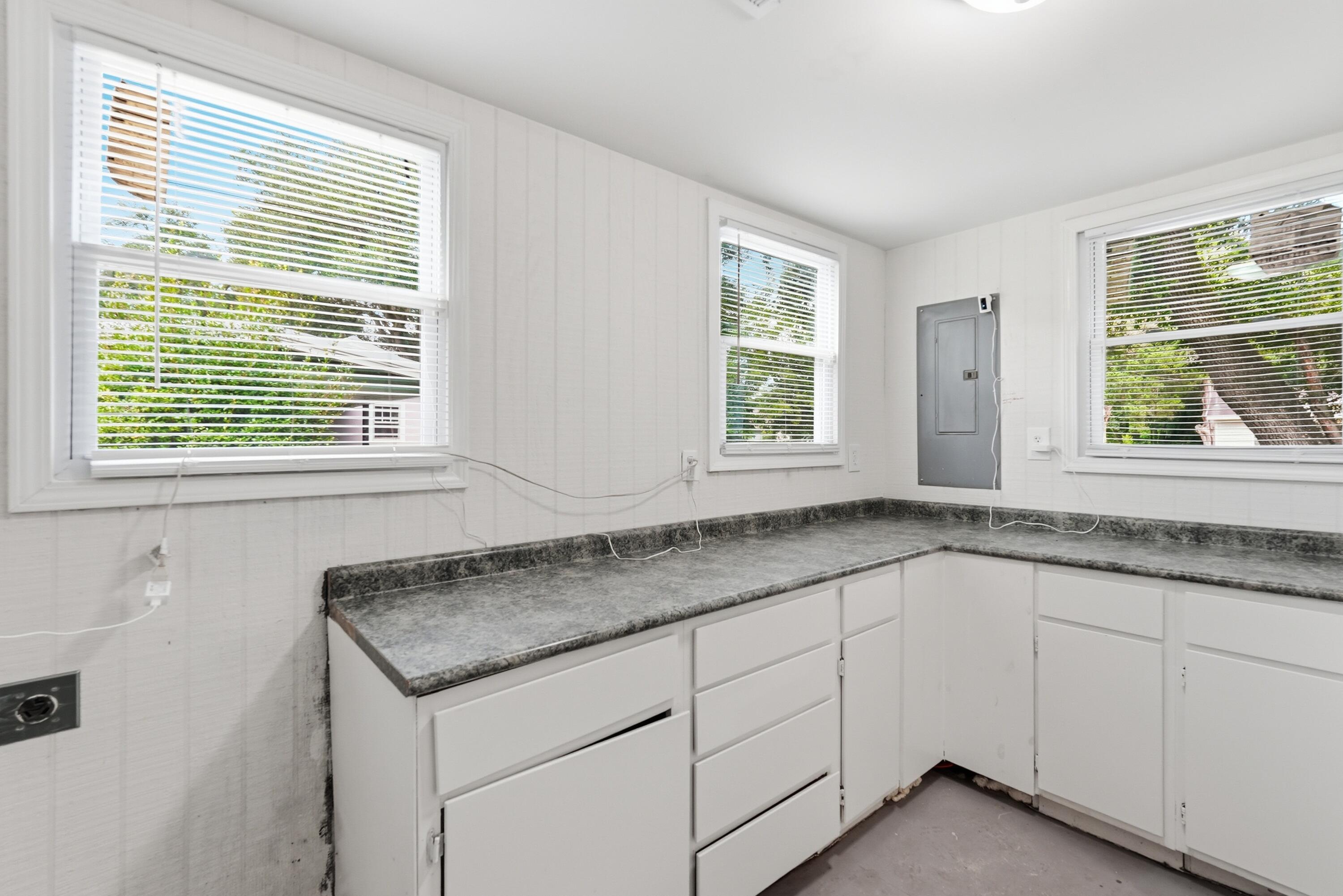 114 Groves Street Walterboro, SC 29488 - Photo 11 of 20 Groves 7