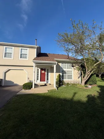 $2,350 | 371 Wisteria Drive, Streamwood, IL 60107