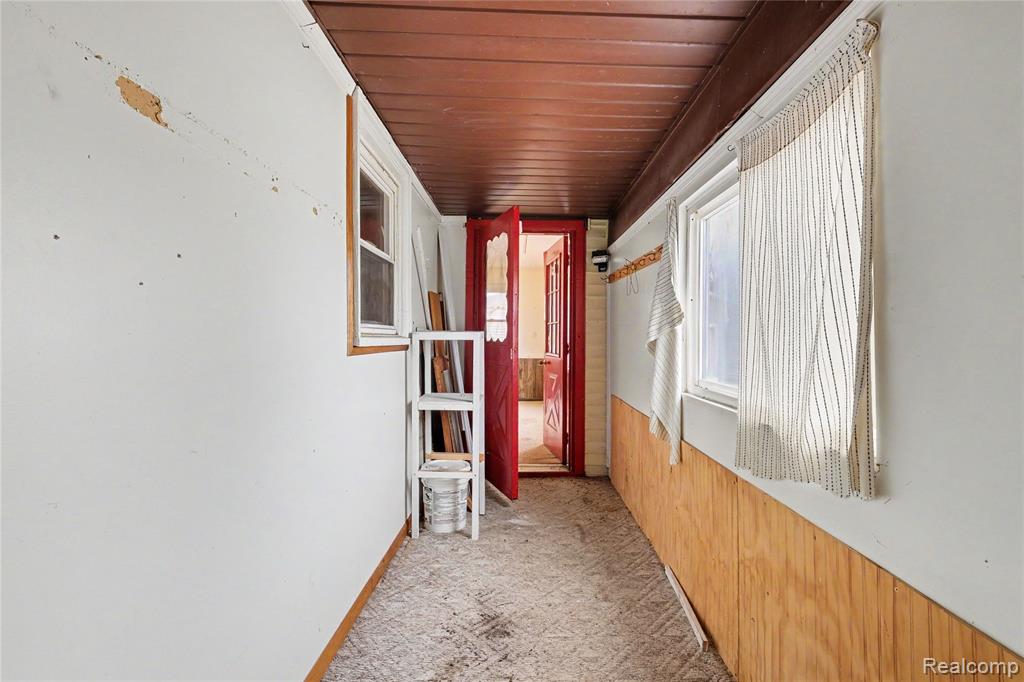 4449 Crosby Road Flint, MI 48506 - Photo 12 of 26 Gallery Image 12