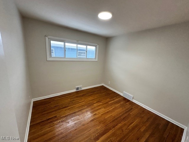 4384 Adrian Road Cleveland, OH 44121 - Photo 7 of 22