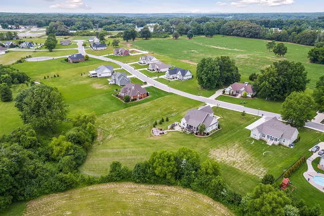 a view of an outdoor space