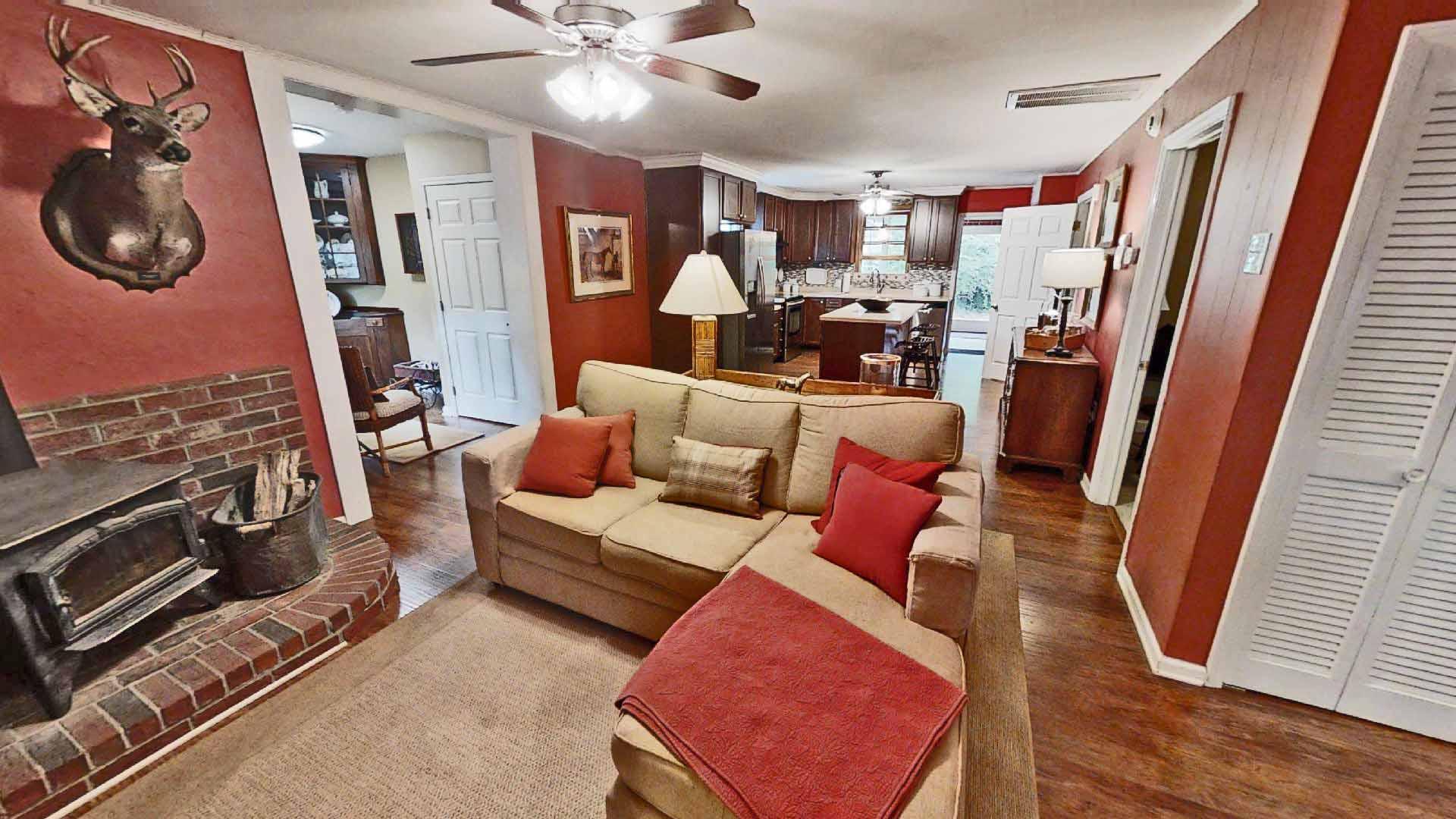934 State Rd S-32-248 Swansea, SC 29160 - Photo 10 of 46 Family Room