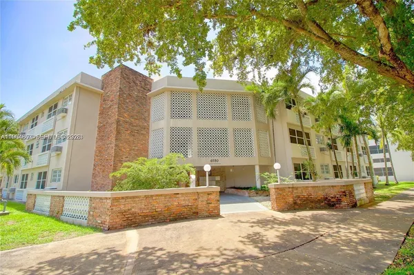 $280,000 | 6580 Santona Street, Unit A38, Coral Gables, FL 33146