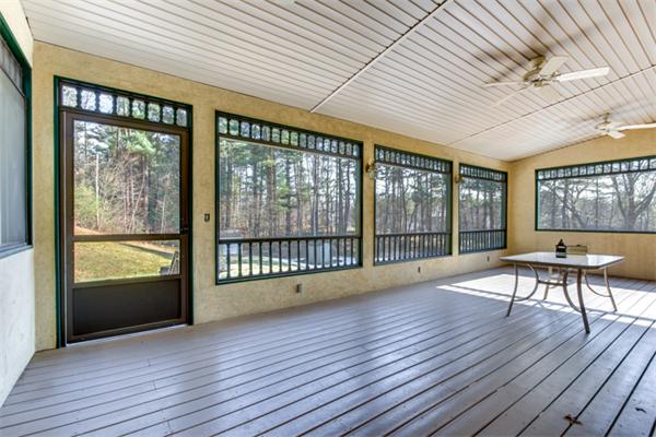 15 Hemlock Road North Reading, MA 01864 - Photo 17 of 27 Gallery Image 17