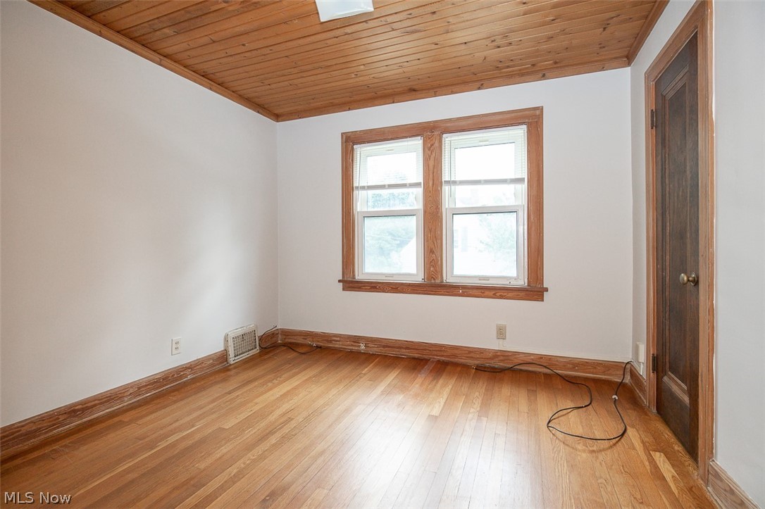 912 Cambridge Road, Unit B Cleveland Heights, OH 44121 - Photo 18 of 34