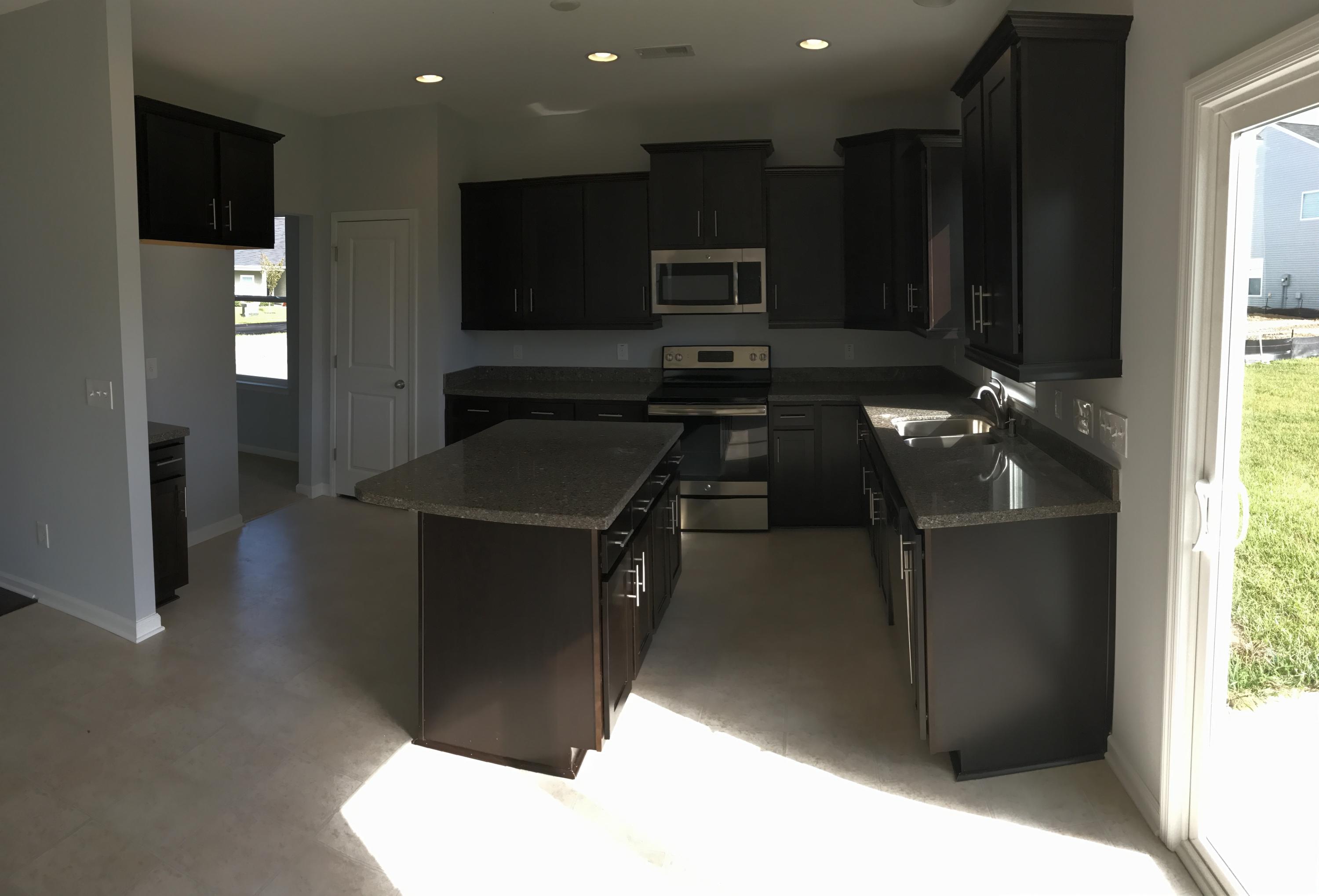 7763 Discovery Road North Charleston, SC 29420 - Photo 5 of 17 Kitchen