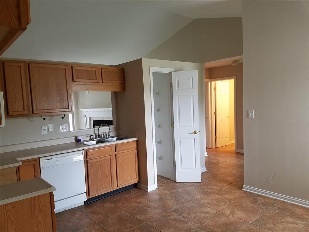 2616 Rothe Lane Indianapolis, IN 46229 - Photo 8 of 16 Gallery Image 8