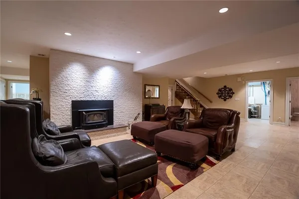 $3,000,000 | 104 Angerer Road, Canonsburg, PA 15317