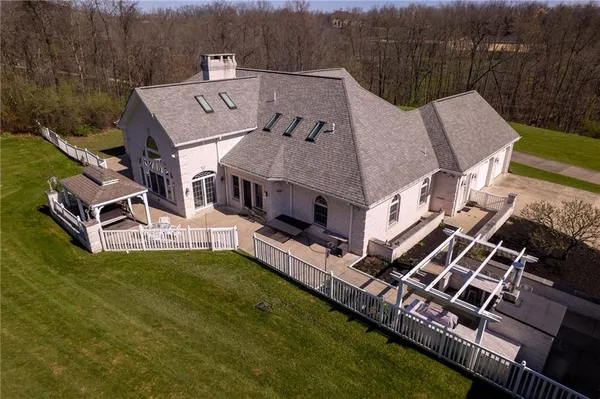 $3,000,000 | 104 Angerer Road, Canonsburg, PA 15317