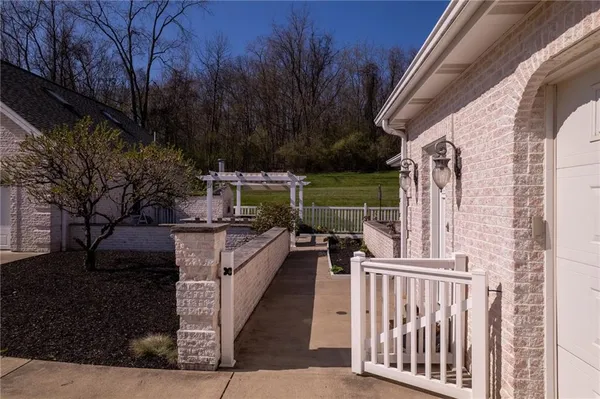 $3,000,000 | 104 Angerer Road, Canonsburg, PA 15317