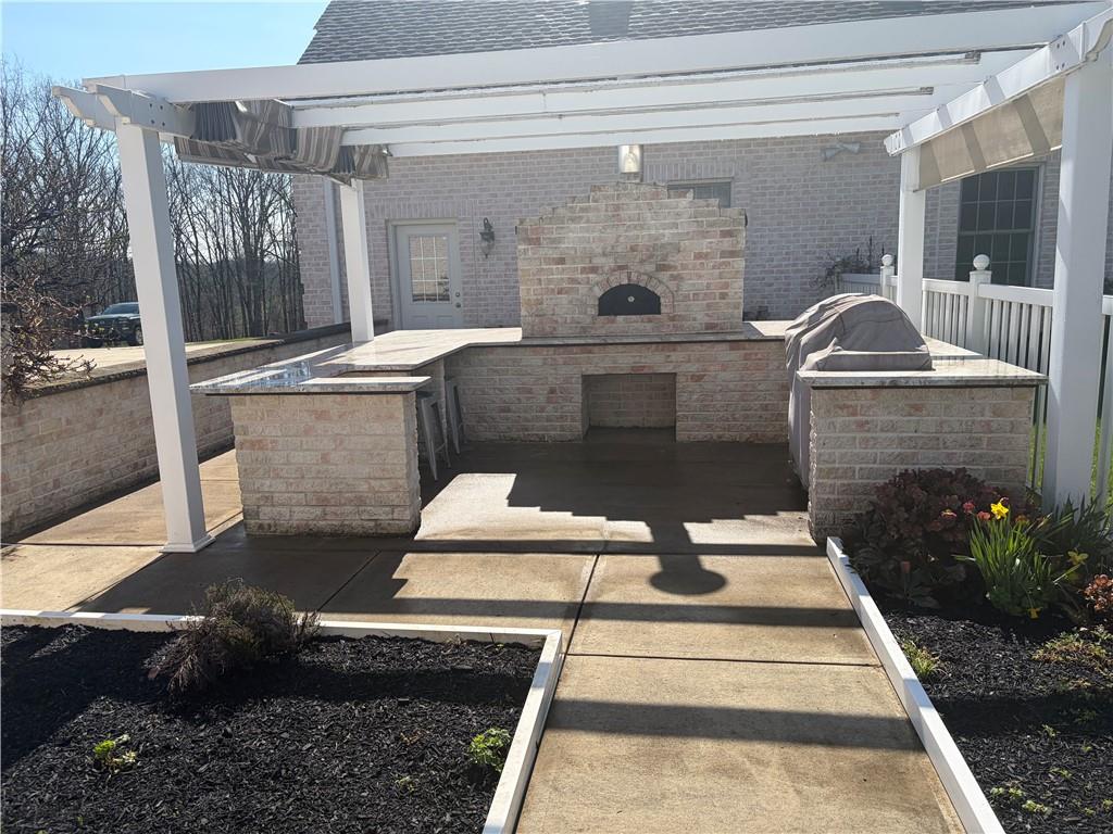 104 Angerer Road Canonsburg, PA 15317 - Photo 5 of 50 Pizza oven with grill area granite counter tops