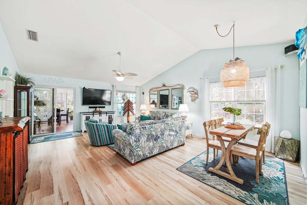 277 Country Club Road, Unit A2 Port St. Joe, FL 32456 - Photo 11 of 46 Gallery Image 11