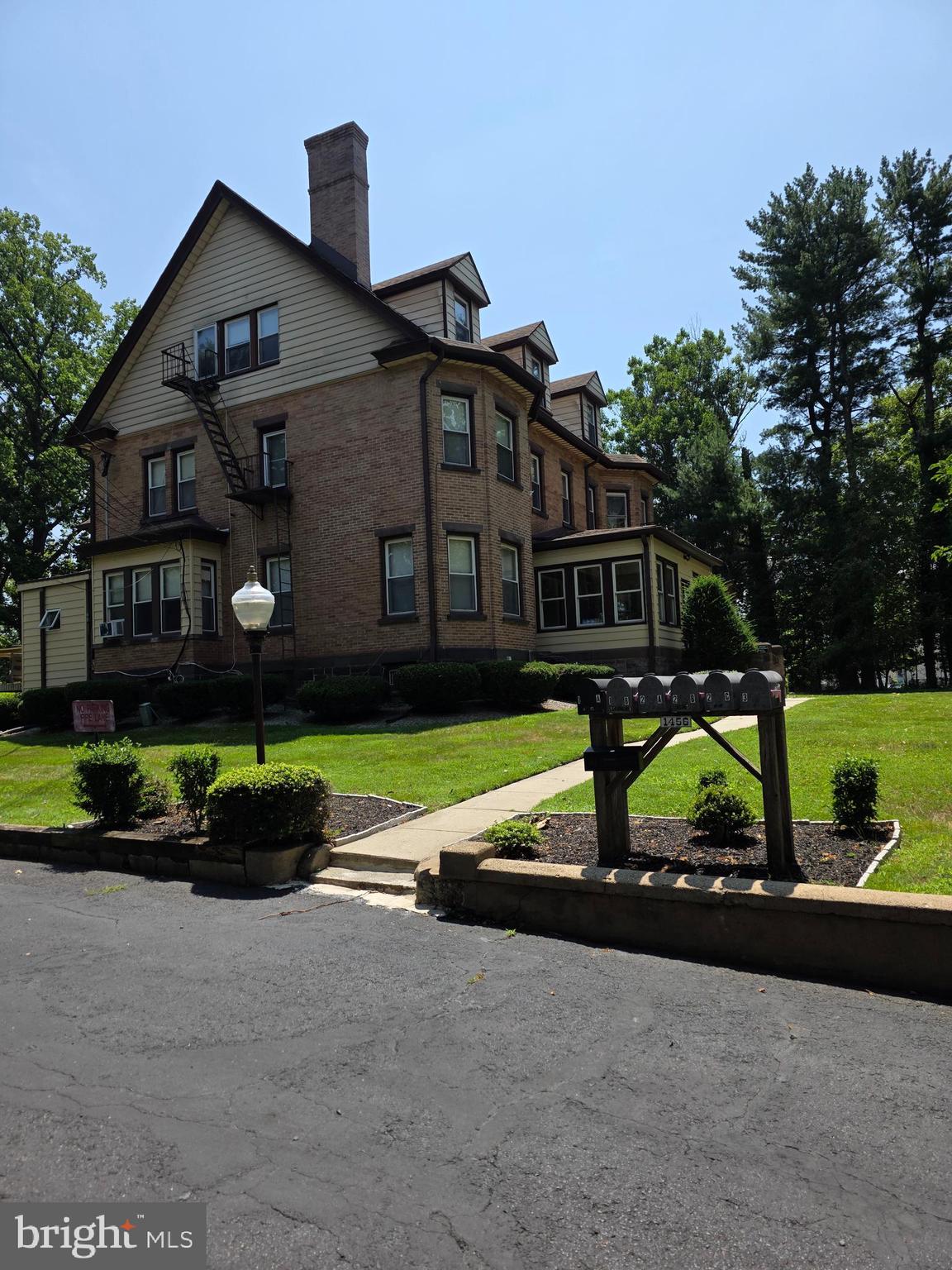 1456 Pennington Road Ewing, NJ 08618 - Photo 2 of 25