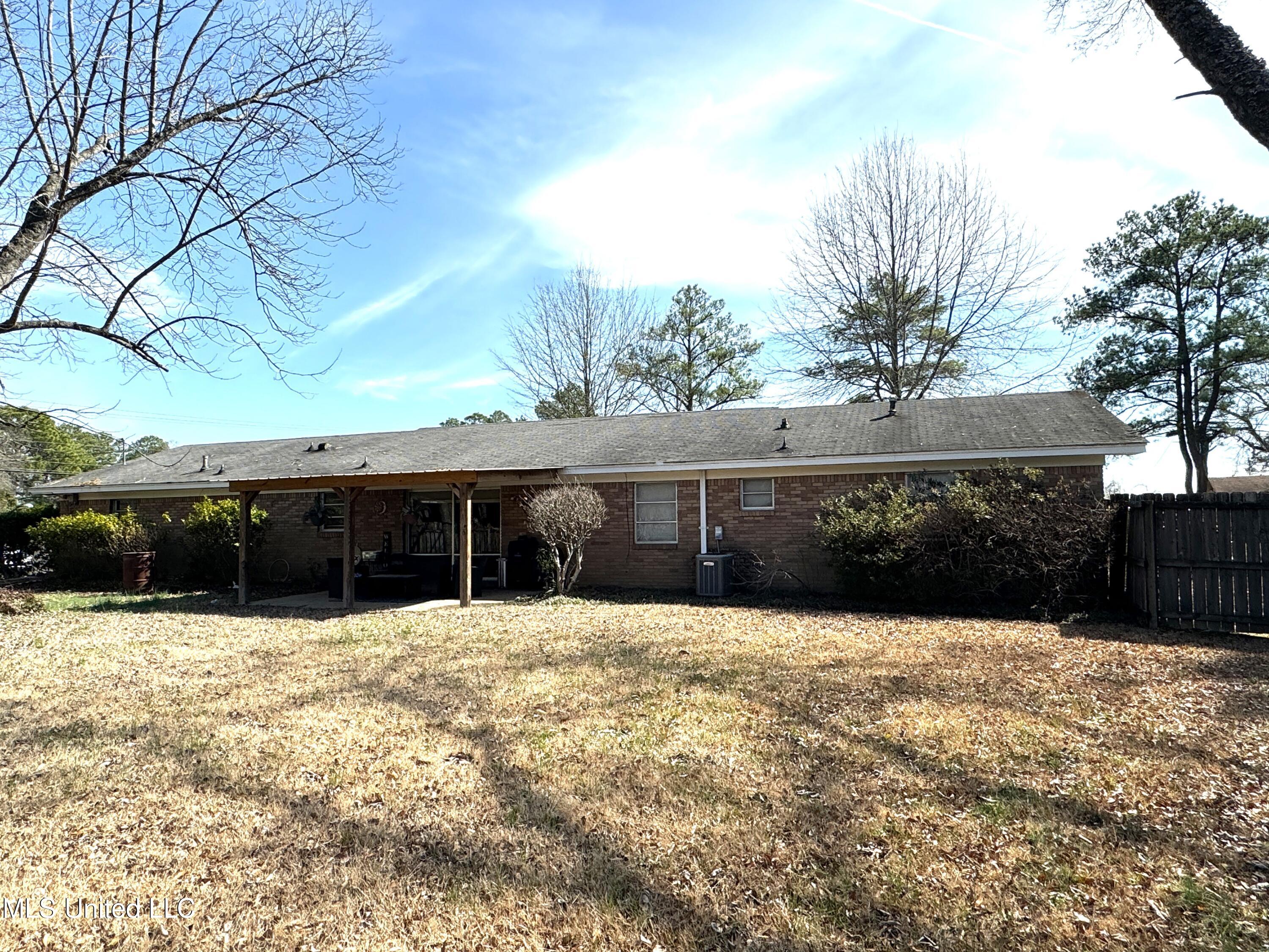 2012 Springridge Drive Jackson, MS 39211 - Photo 16 of 18 2012 Springridge 15