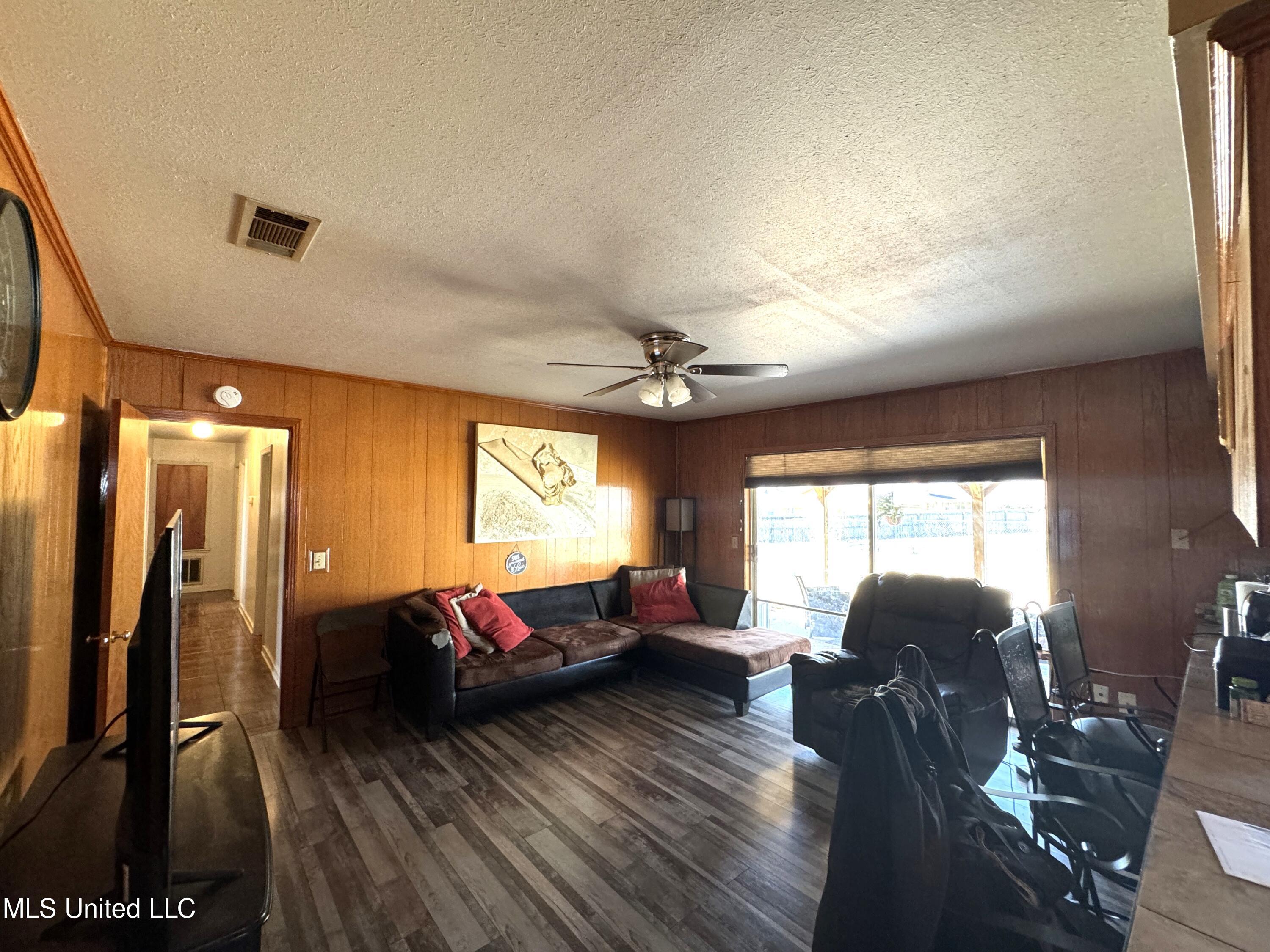 2012 Springridge Drive Jackson, MS 39211 - Photo 7 of 18 2012 Springridge 7