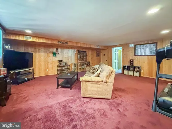 $329,000 | 8585 Benton Avenue, Philadelphia, PA 19152