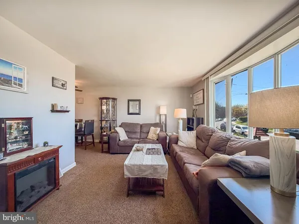 $329,000 | 8585 Benton Avenue, Philadelphia, PA 19152