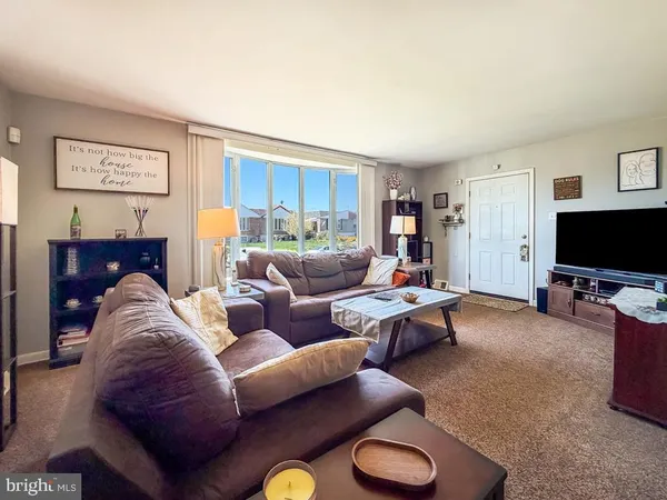 $329,000 | 8585 Benton Avenue, Philadelphia, PA 19152