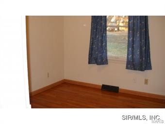 5215 Clifton Terrace Road Godfrey, IL 62035 - Photo 5 of 10 Gallery Image 5