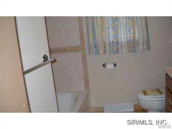 5215 Clifton Terrace Road Godfrey, IL 62035 - Photo 7 of 10 Gallery Image 7