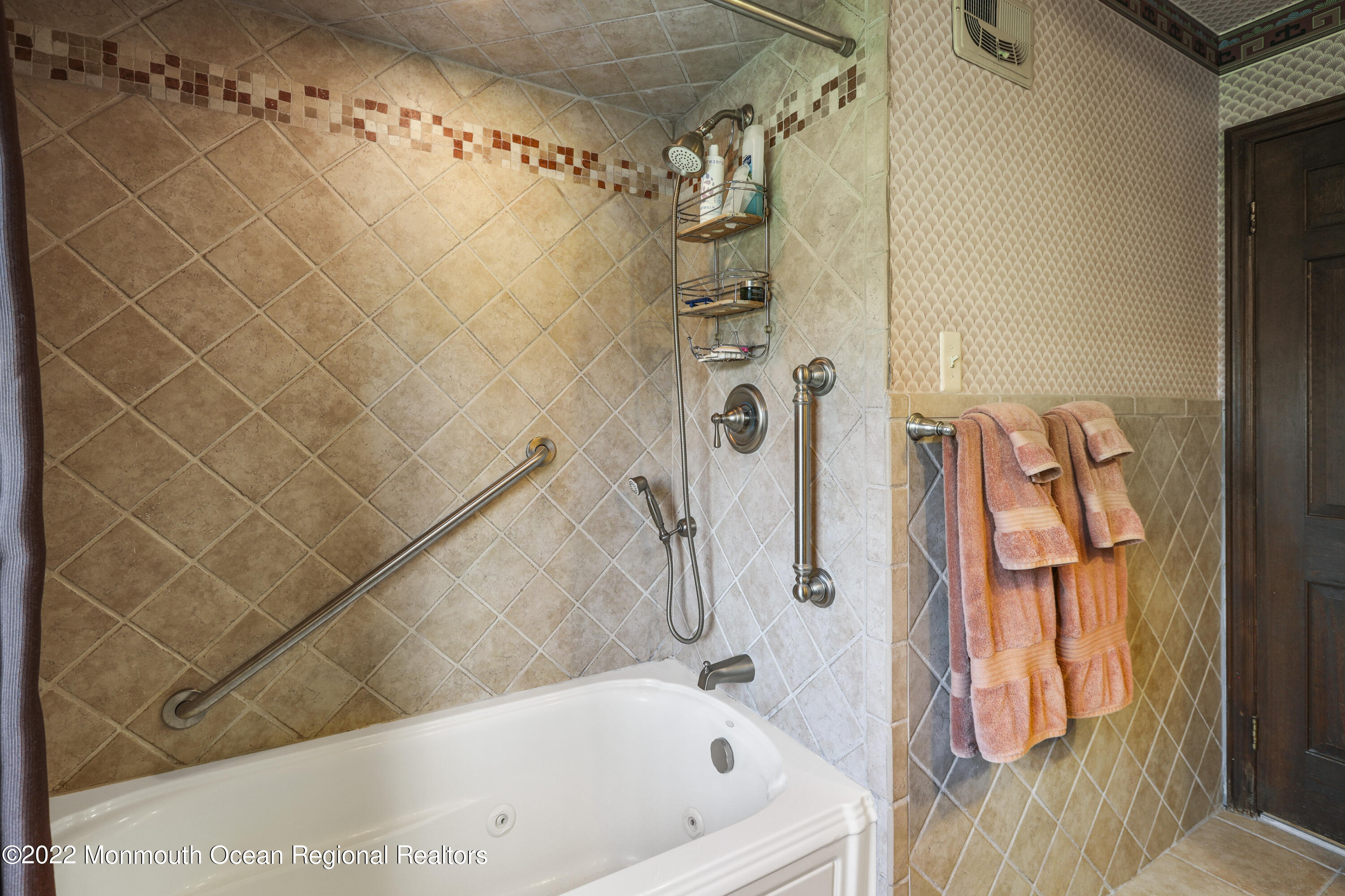 17 Fox Hedge Road Colts Neck, NJ 07722 - Photo 45 of 73 6A8A6680