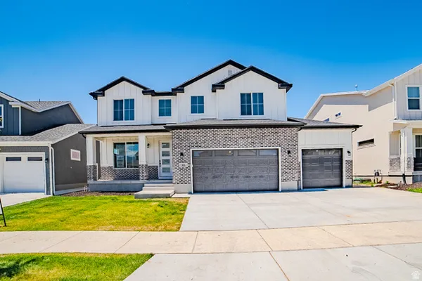 $879,900 | 45 North Scarlet Maple Road, Unit 4317, Vineyard, UT 84059