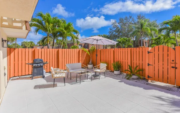 $2,500 | 3236 32nd Court, Jupiter, FL 33477