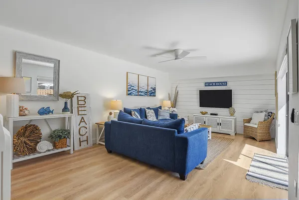 $2,500 | 3236 32nd Court, Jupiter, FL 33477