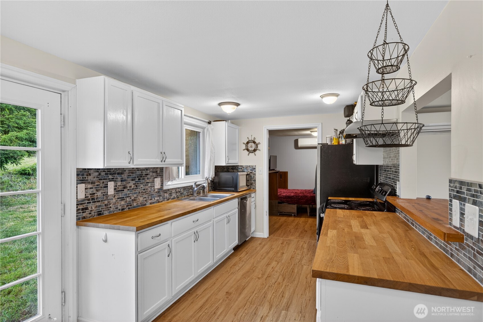 1056 View Ridge Drive Oak Harbor, WA 98277 - Photo 13 of 38