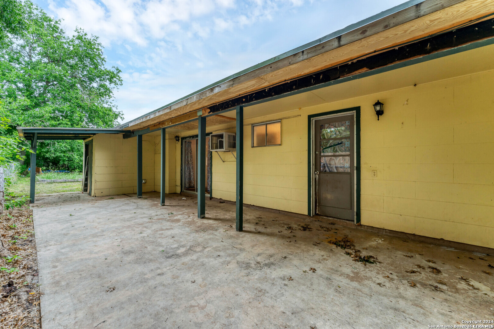 955 University Street Seguin, TX 78155 - Photo 20 of 21