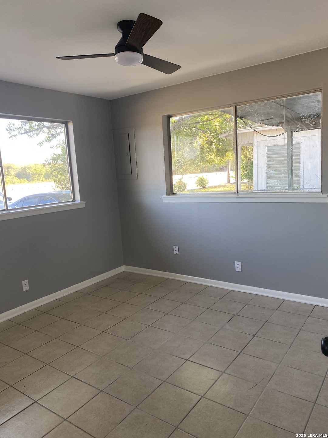 955 University Street Seguin, TX 78155 - Photo 10 of 21